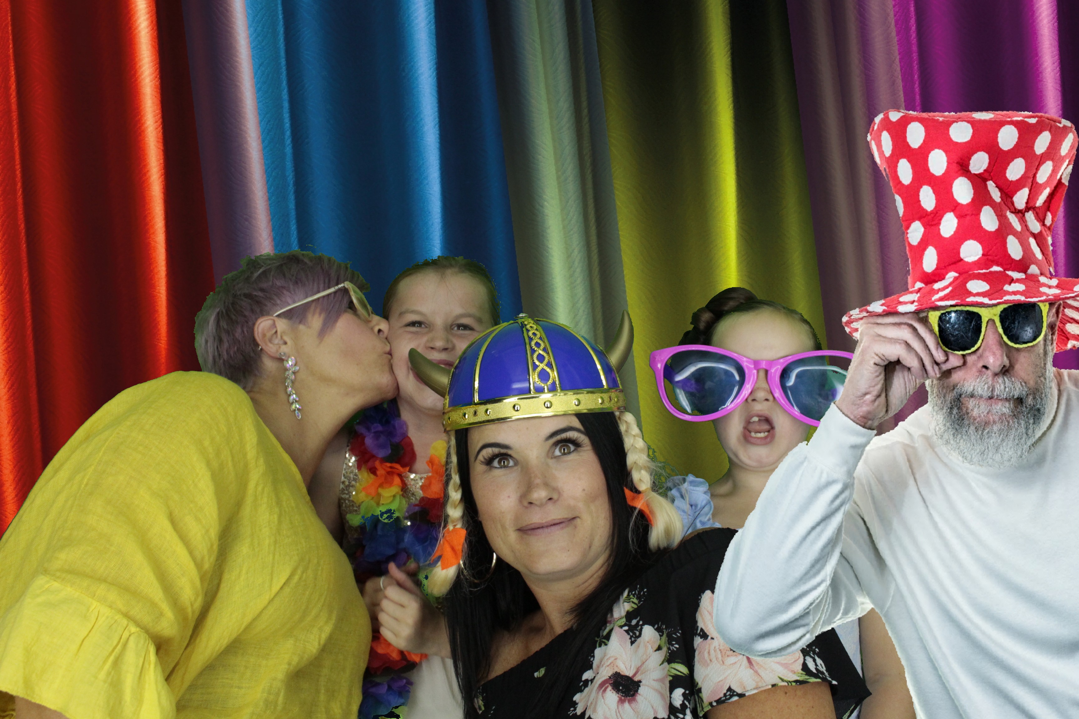 Leanne & Mike's Wedding | View more photos from the event at gallery.myphotoboothexperience.co.uk/u/MyPhotoBoothExperienceLtd/Leanne-Mikes-Wedding